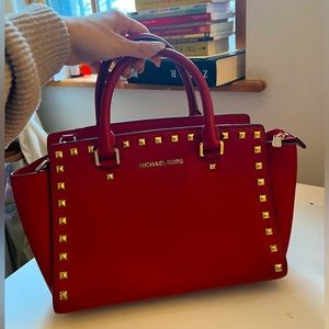My favorite red bag ♥️